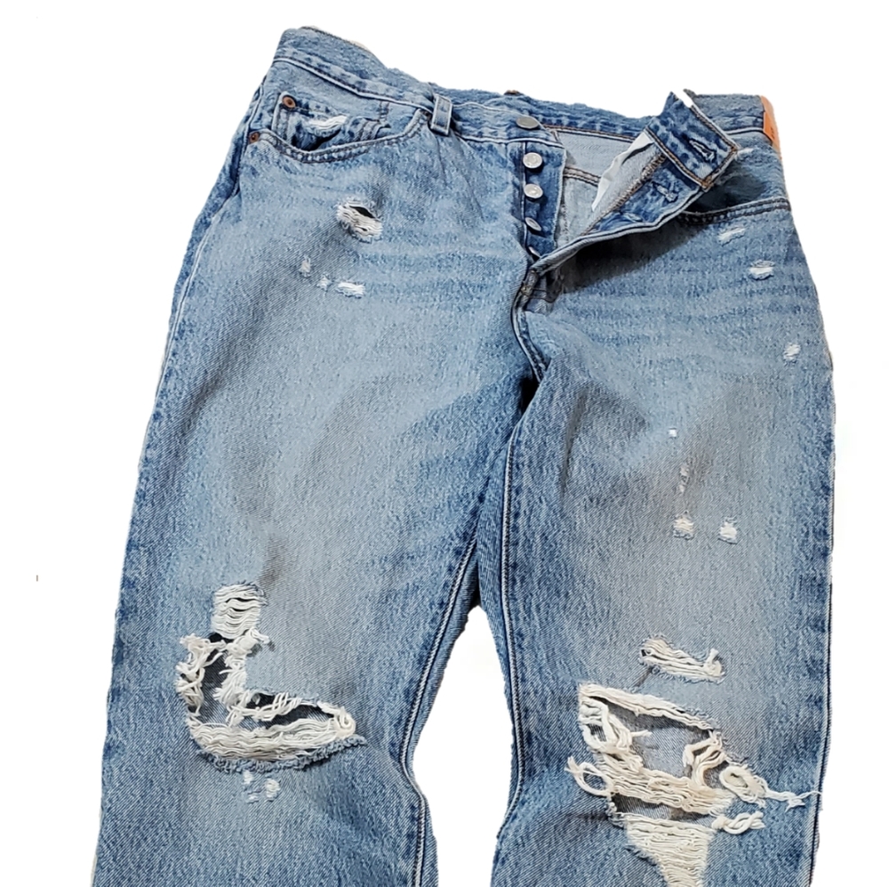 Levi's 501 distressed straight leg